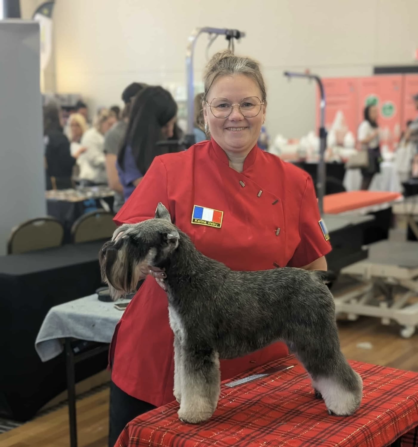 PERFECTIONNEMENT TOILETTAGE 6 JOURS · 6 GABARITS / TYPES DE PELAGE -  FORMATRICE INTERNATIONALE